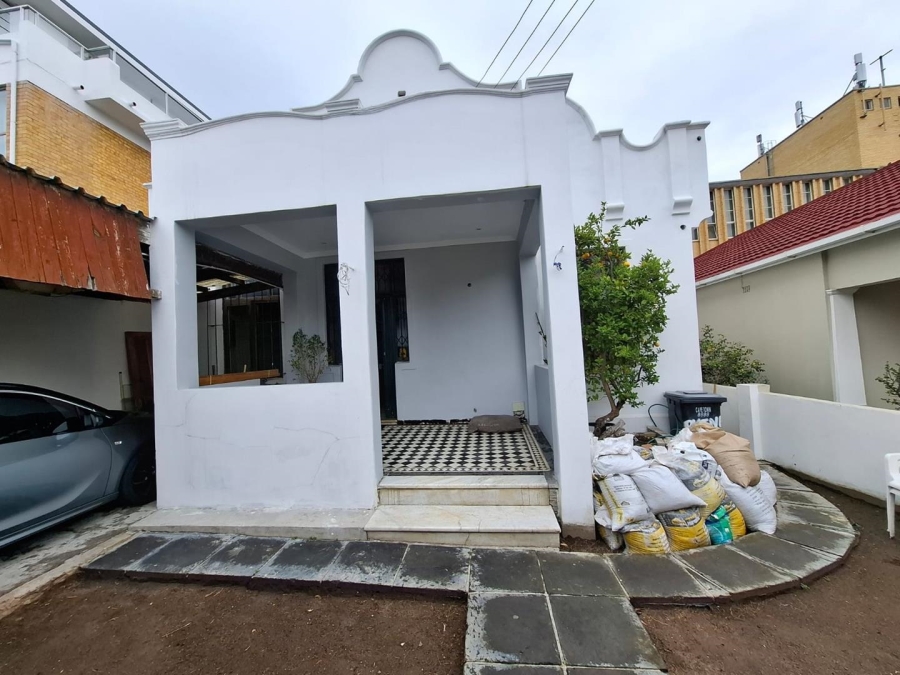 3 Bedroom Property for Sale in Sea Point Western Cape